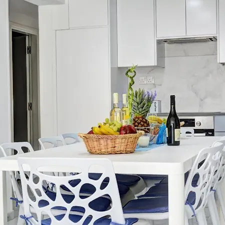 Myhome Delux, 3 Bedroom With Pool * Ayia Napa