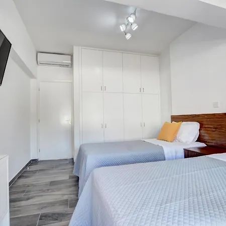 Myhome Delux, 3 Bedroom With Pool Apartment
