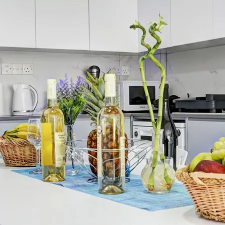 Myhome Delux, 3 Bedroom With Pool Apartment